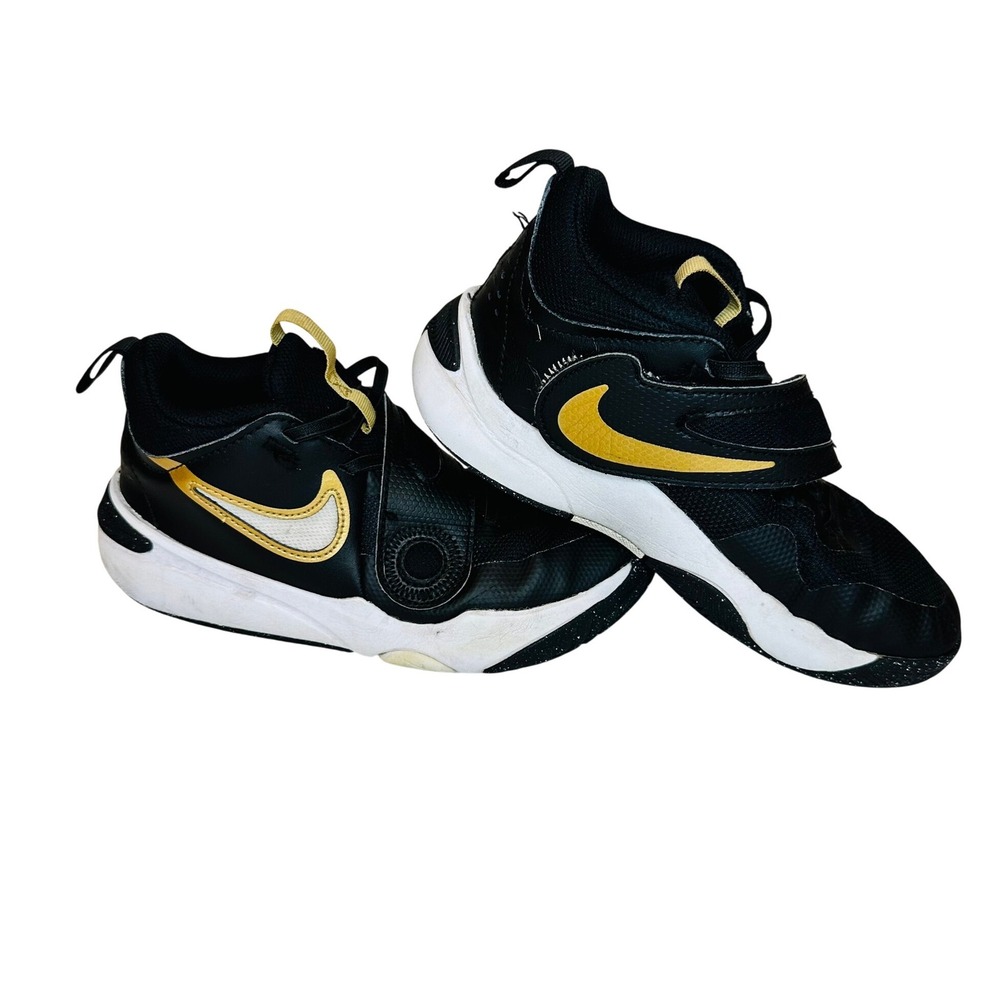 Nike Team Hustle D11 Flytrap Basketball Shoes Kid Black Gold Sneaker Youth Sport